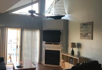 Beautiful Condo has rooms with a private hot tub