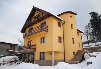 ViLa Deal has Balcony rooms