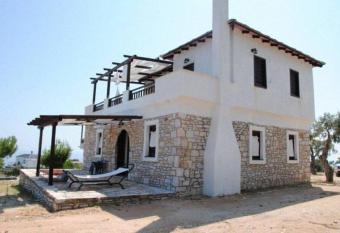 ksevni house garden has Balcony rooms