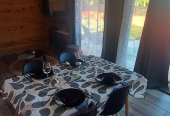 L escapade du sud sauvage, la case has Balcony rooms