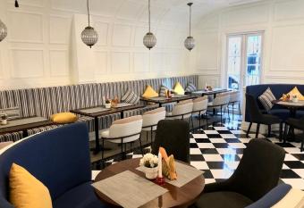 Seven Seas C  te d Azur allows 18 year olds to book a room