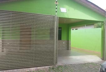 Compras e Turismo - Foz do Igua  u-PR has Balcony rooms