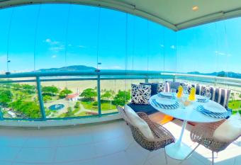 Book Santos - Unlimited 801 - Frente Mar de Verdade! has Balcony rooms