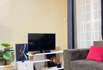 KinAirbnb allows 18 year olds to book a room