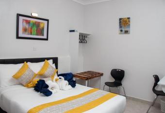 Eldorado Rustic Hotel allows 18 year olds to book a room