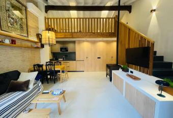 Casa Sandunga en Puerto de D  nia allows 18 year olds to book a room