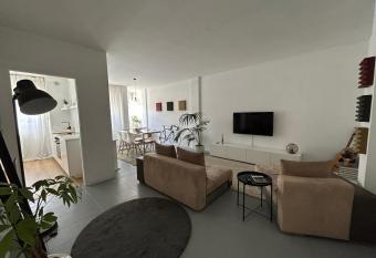 Manzoni House has Balcony rooms