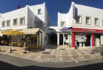 NEW SEDAN PANSIYON allows 18 year olds to book a room