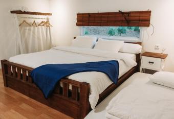 Awana Farmhouse Dieng has Balcony rooms
