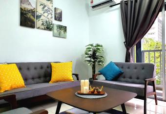 Alanis Residences KLIA Kota Warisan Sepang by DreamStay has Balcony rooms