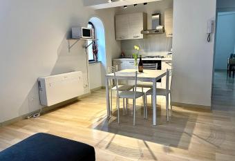 Duomo Apartment 2 has Balcony rooms