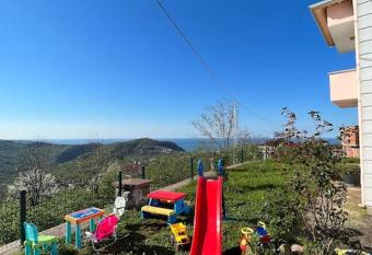 Nature Family House has Balcony rooms