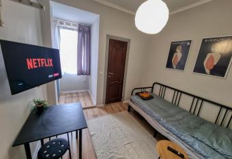 Comfortable Studio in Sofia City allows 18 year olds to book a room
