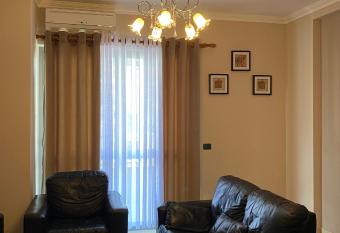 Cloud8 Apt with Castle View, 7km from the Beach has Balcony rooms