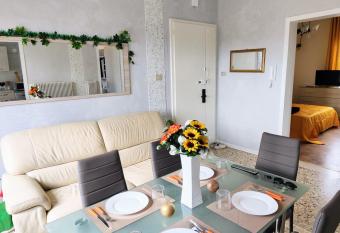 [Chiarano Home] Typical Venetian 2 King Size Bed has Balcony rooms