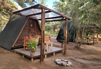 Caba  itas del Bosque-Alpinas allows 18 year olds to book a room