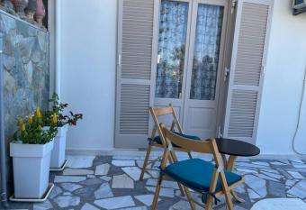 Villa Rena has Balcony rooms