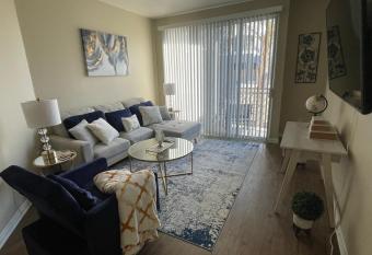 Aqua Marina Del Rey/2 bedroom has rooms with a private hot tub