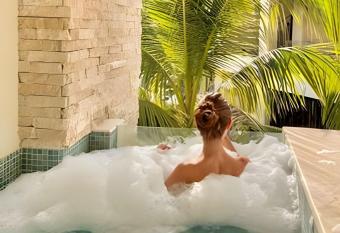 Intimate apartment w/ Private Pool     Moots 202 has rooms with a private hot tub