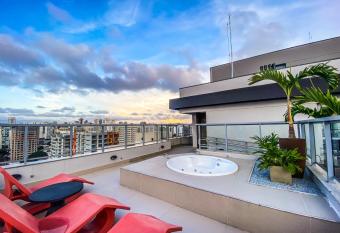 Haven Urban - Moema has rooms with a private hot tub