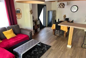 La Trinit  , Site historique du Sud Sauvage has rooms with a private hot tub