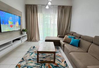 Lily King (modern and comfy) has Balcony rooms