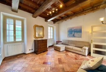 La Torretta di via Greppi allows 18 year olds to book a room