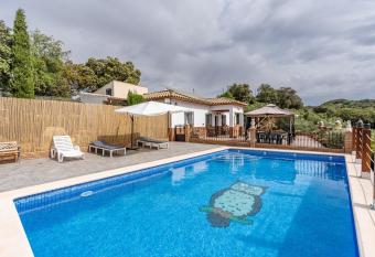 Cortijo La Solana Montefr  o has Balcony rooms