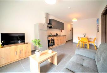 Isky Apartments has Balcony rooms