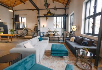 ElbQuartier Apartments Magdeburg  Fabrik61  allows 18 year olds to book a room