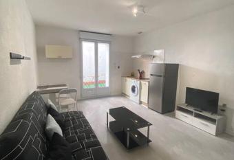 Arcole 3 - Studio avec garage - Wifi-Tv connect  e allows 18 year olds to book a room