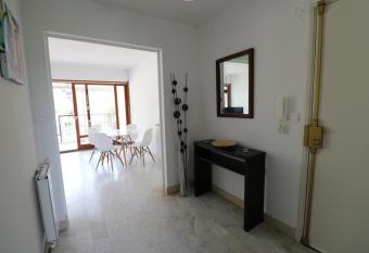 Appartement de standing 60m2 Aix en Provence has Balcony rooms