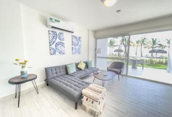 Scape at Sanctuary 2Bdr-Ocean View has Smoking/Balcony rooms