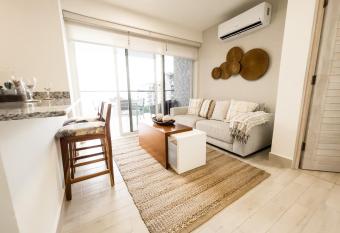 Relaxing 2BR with balcony has Smoking/Balcony rooms