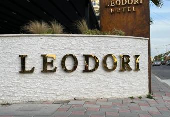 LEODORI 3 suites has Balcony rooms