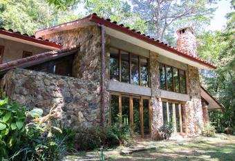 La Perezosa en Cerro Azul - Somos Pet friendly allows 18 year olds to book a room