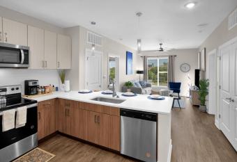 The Hendrix Nashville W/Pool & Free Parking has Balcony rooms