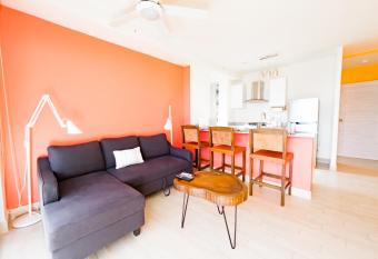 Full of life apt at Ventanas has Smoking/Balcony rooms