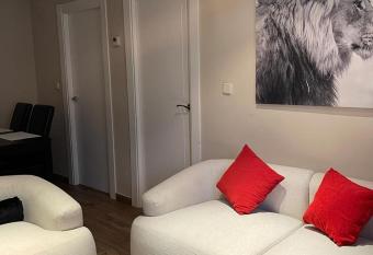 Apartamento del marqu  s allows 18 year olds to book a room