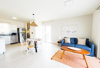 Warm 2BR apt w Ocean view has Balcony rooms