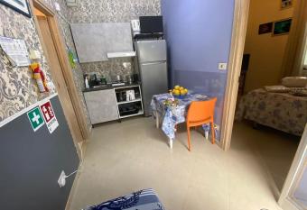 Popi al mare in villa con giardino e wifi allows 18 year olds to book a room