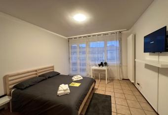 I-POP Apartments has Balcony rooms