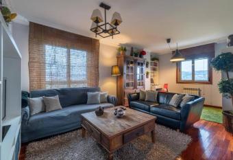 Anduri  a16 by VigoVacaciones allows 18 year olds to book a room