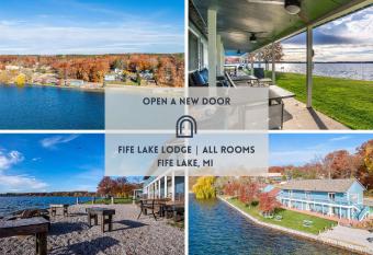 Fife Lake Lodge All 11 Units has Balcony rooms