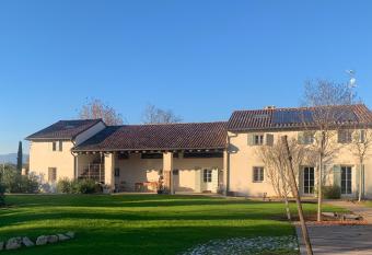 Il Glicine - Natural BnB allows 18 year olds to book a room