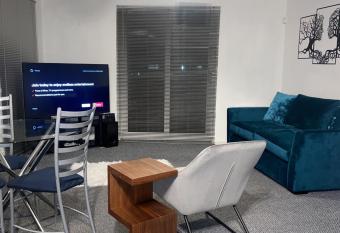 Luxury 1 Bed apartment with parking has Balcony rooms