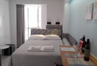CorfuCenterStudios1 allows 18 year olds to book a room
