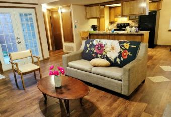 Golden Sunflower's Apt A allows 18 year olds to book a room