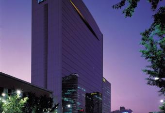 Koreana Hotel allows 18 year olds to book a room