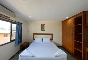 Baan Wang Bua allows 18 year olds to book a room